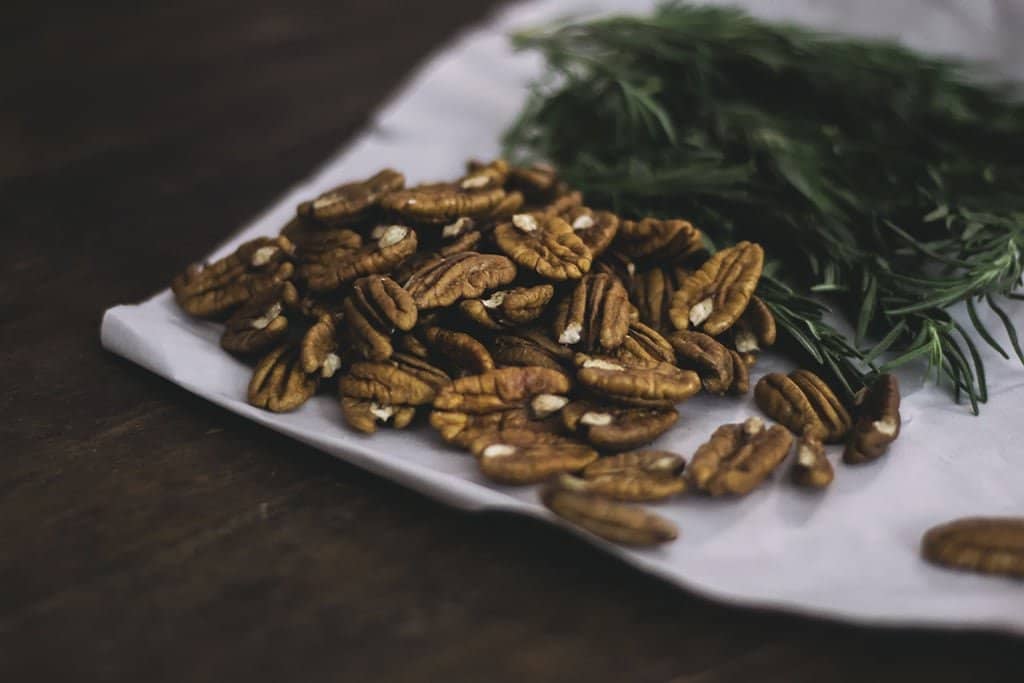 Pecans 'n Rosemary- gnom-gnom.com